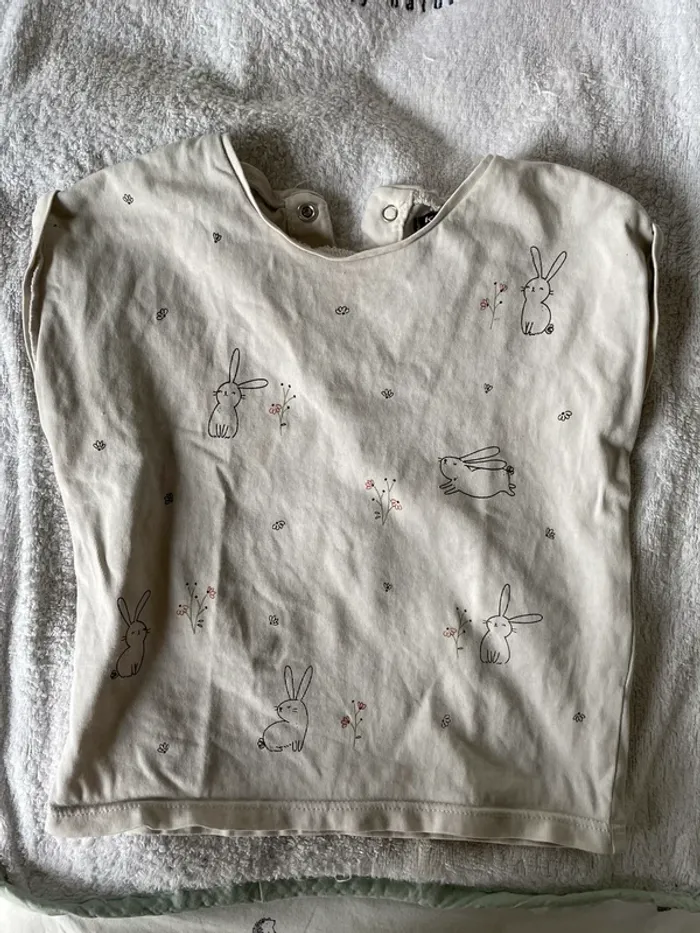 Tee shirt crème Kiabi 18 mois