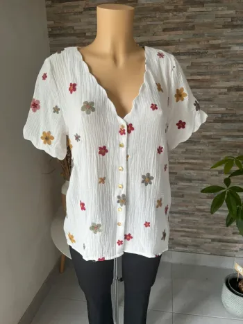 Chemise blouse à fleurs 100% coton