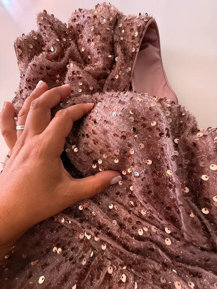 Robe de soirée longue à sequins - photo numéro 9