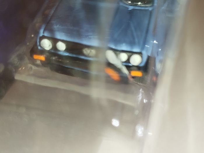 Greenlight 1982 Volkswagen Golf GTI  1/64 - photo numéro 3