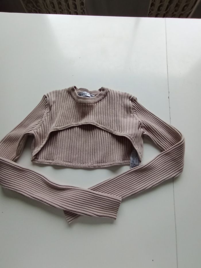 Haut Bershka taille s - photo numéro 1