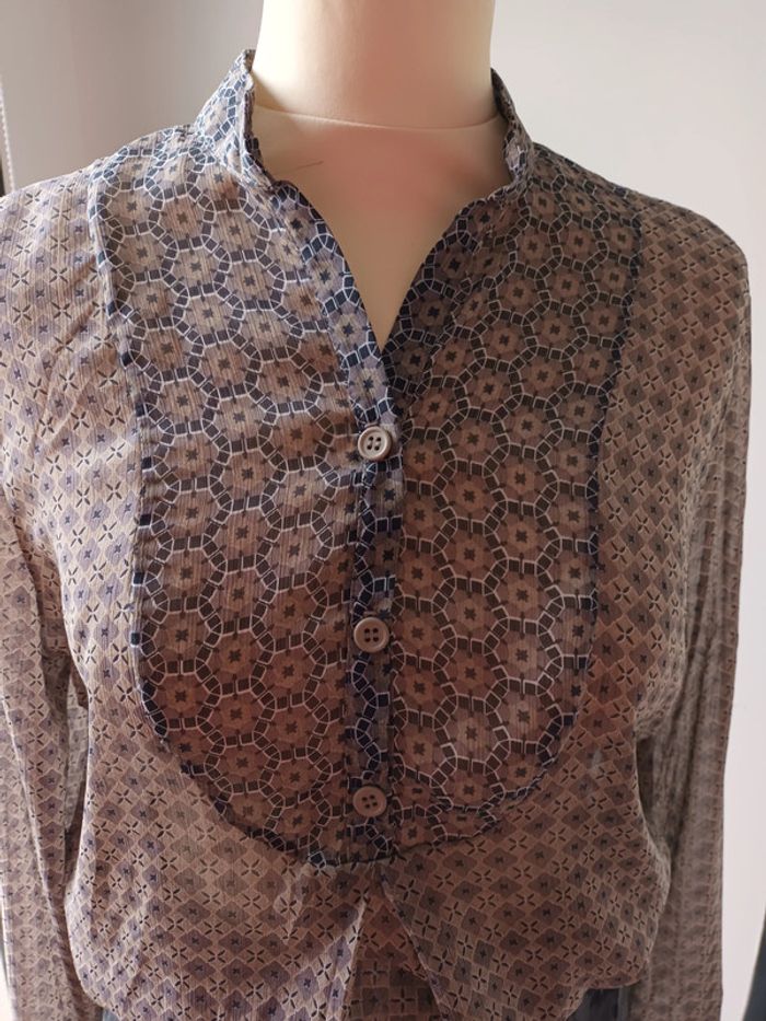 Chemise transparente petits motifs géométriques