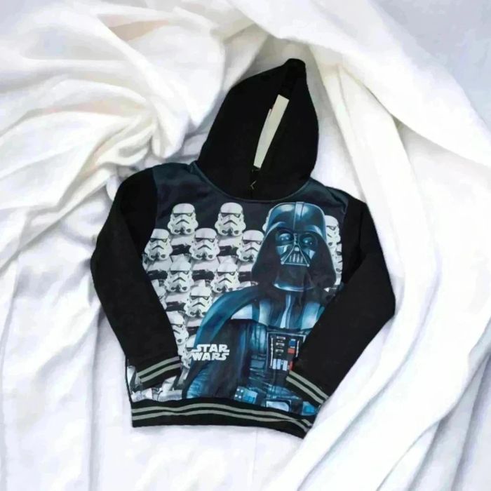 Sweat a capuche stars wars noir🌹 10 ans🌹