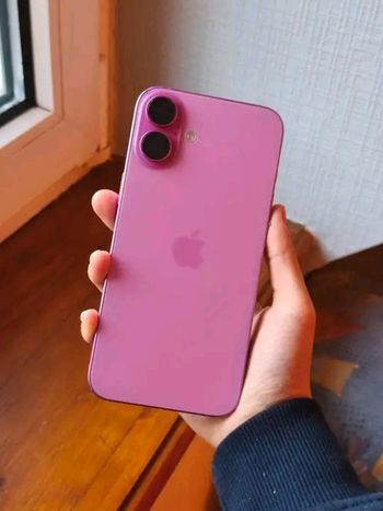 I p h o n e 1 6 p l u s