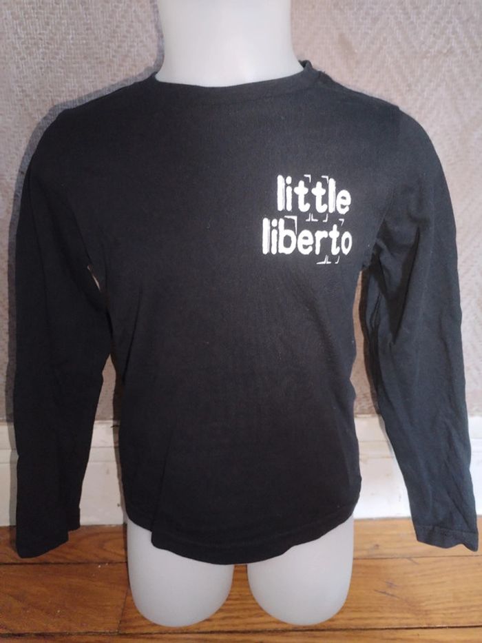 Lot de 8 tee shirt manches longues taille 6 ans
