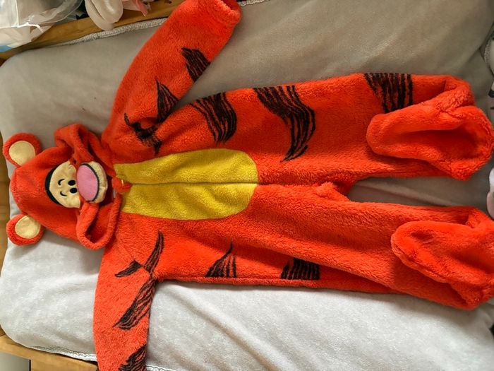 combinaison disney 6 mois