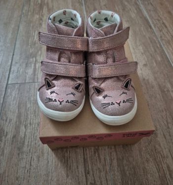 Boots rose petit chat pointure 27