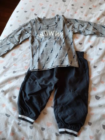 Ensemble "sport" jogging et haut 6M