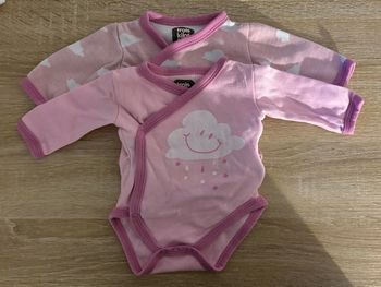 Lot de deux body rose taille prématuré