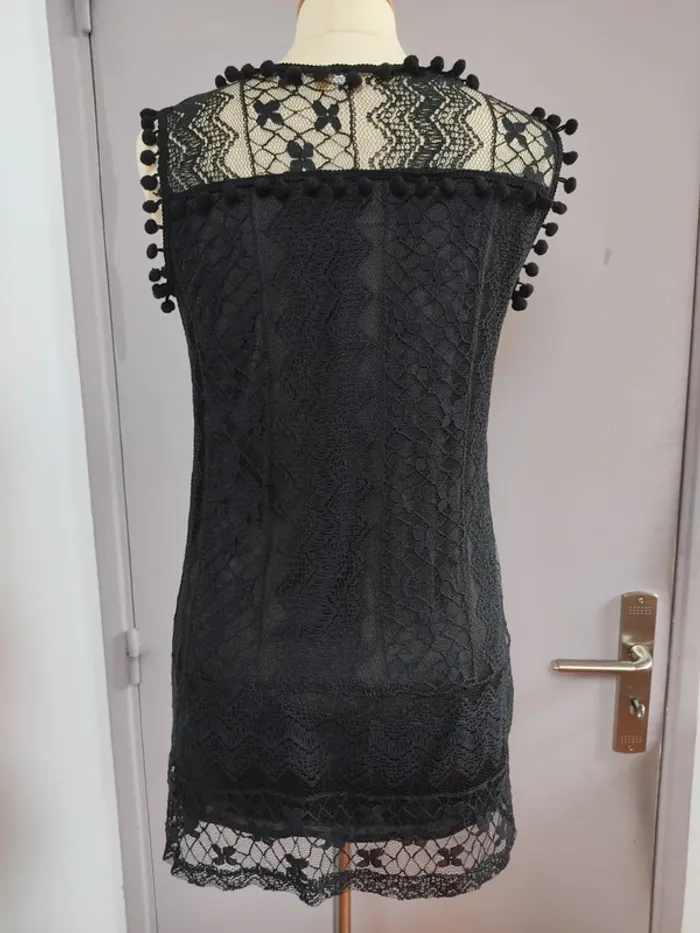 Robe courte noire dentelle pompons Vintage M TBE - photo numéro 7