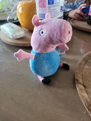 Petite peluche Georges de peppa pig