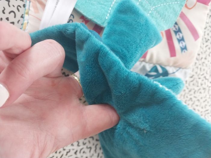 livre tissu bébé lilliputiens éveil sensoriel animaux doux interactif bébé - photo numéro 9