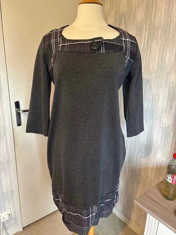 Robe taille 42 marque Scottage •
