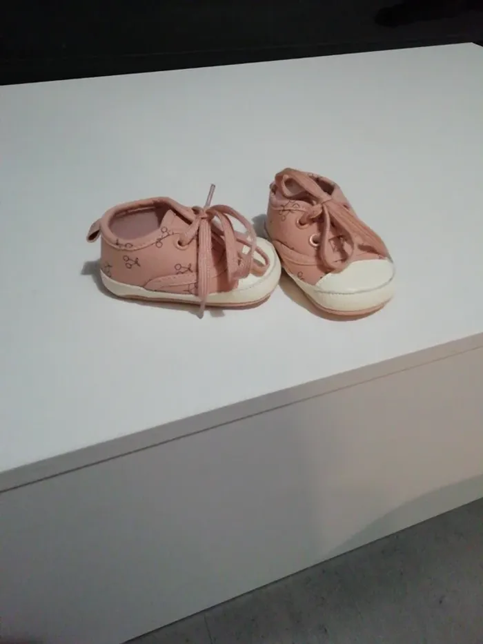 Chaussures bebe - photo numéro 2