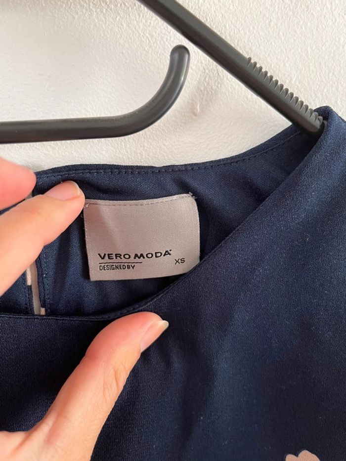 Tee shirt fleuri - photo numéro 3