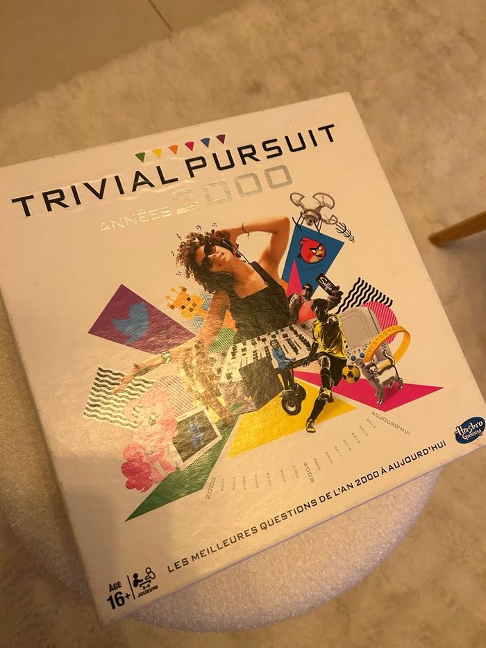 Jeu de société Trivial Pursuit années 2000