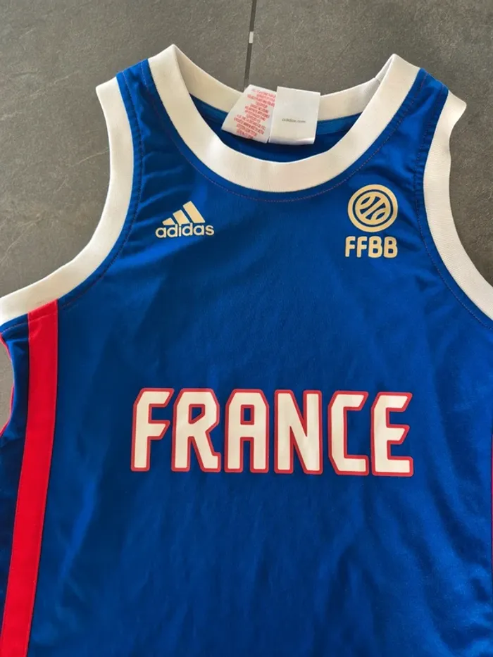 Ensemble Sport Basket-ball officiel France - Adidas - 8 ans - FFBB - photo numéro 2