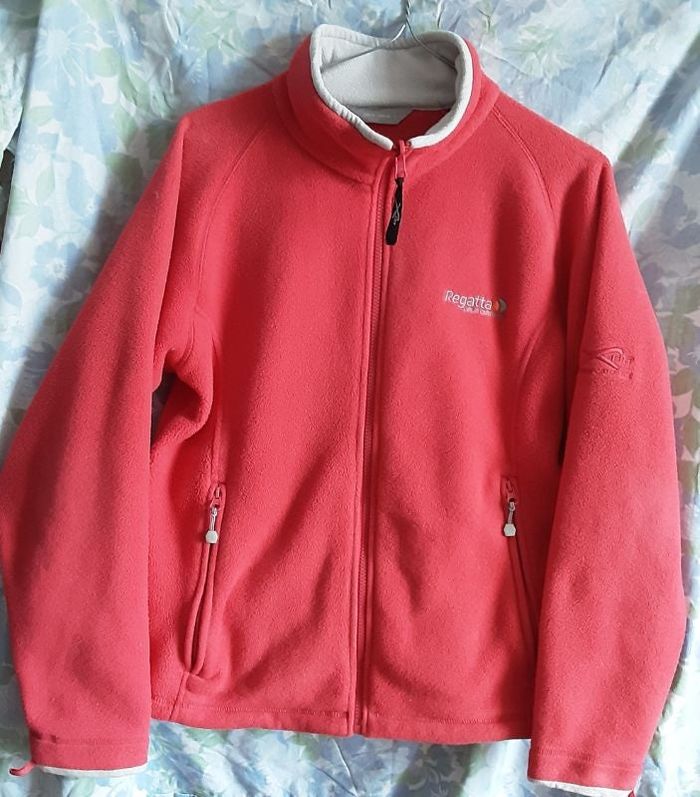 Sweat marque Regatta taille 14 ans