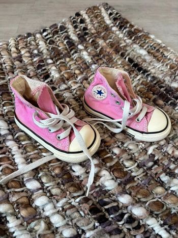 Converses bébé rose taille 21