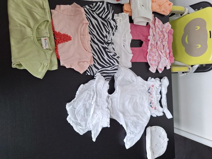 Lot été 1 mois 19 pièces - photo numéro 4