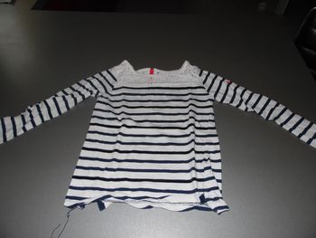 Tee Shirt ML marin rayé bleu et blanc Taille 5- 6 ans