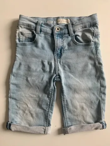 Bermuda en jean In Extenso taille 7 ans 