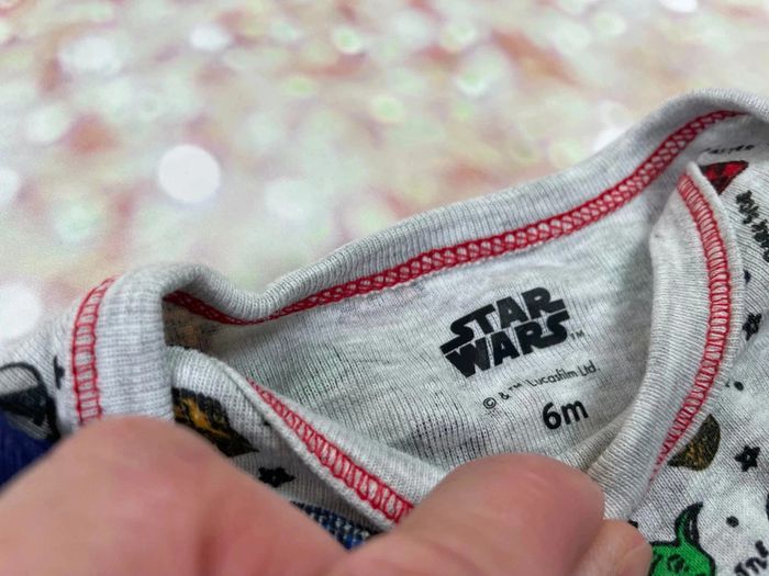 Lot bodies Star Wars 6 mois - photo numéro 4