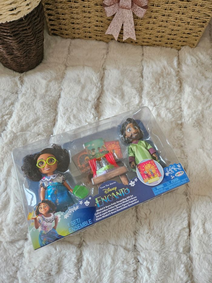 Coffret poupées Mirabel et bruno de encanto Disney princesse - photo numéro 2