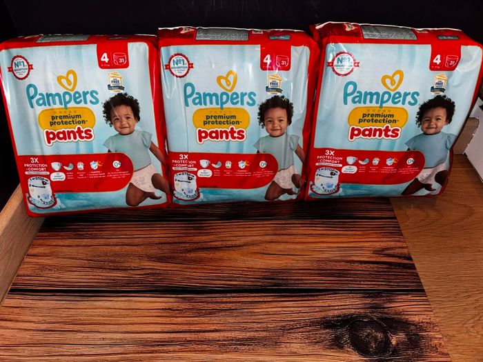 Trio- Pack De 93  Couches Pampers Protection Premium Pants Culotte Neuf Dans L’emballage  ( Format XXL ) Taille:4