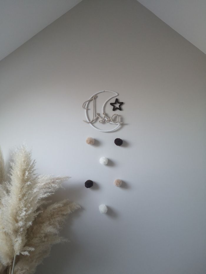 Prénom tricotin déco lune étoile et pompons
