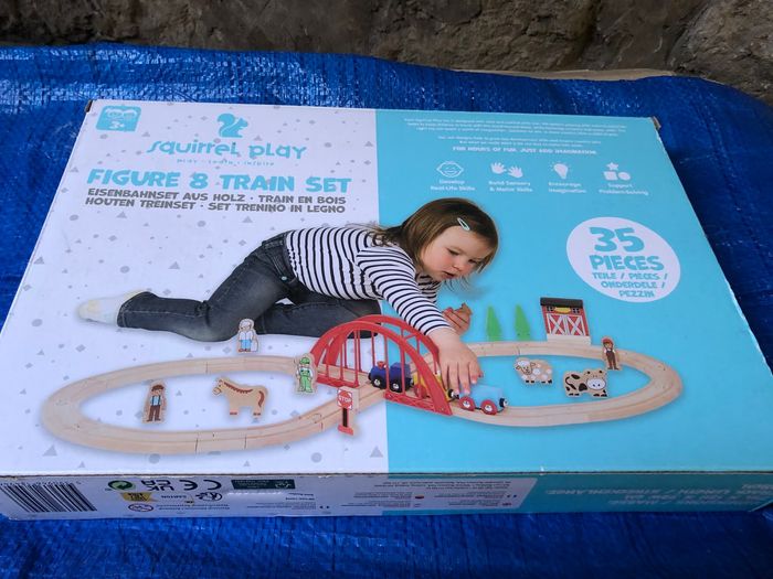 Train en bois - photo numéro 2