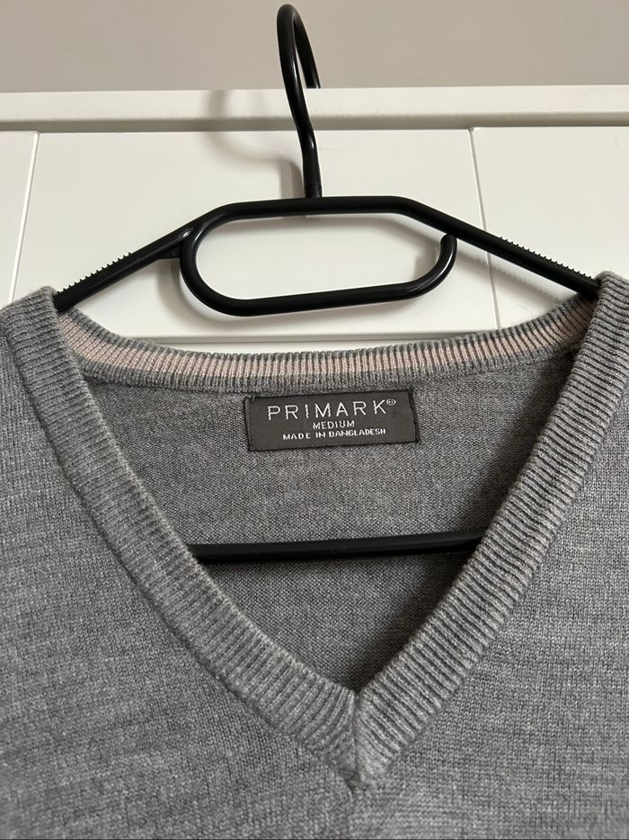 Pull gris uni Col V Homme Primark Tailles M-L - photo numéro 7