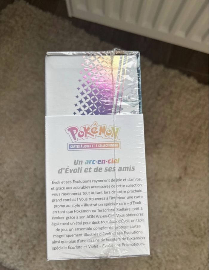 Coffret  Pokémon Super Premium Évolution Prismatique - photo numéro 3