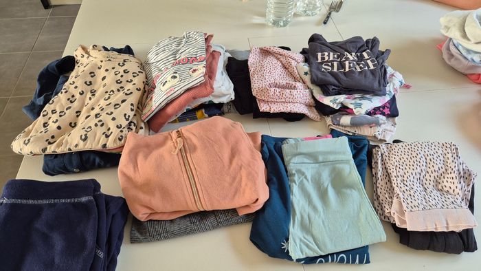 Lot vêtements fille 10ans - photo numéro 2