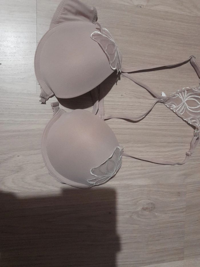Soutien gorge - photo numéro 2