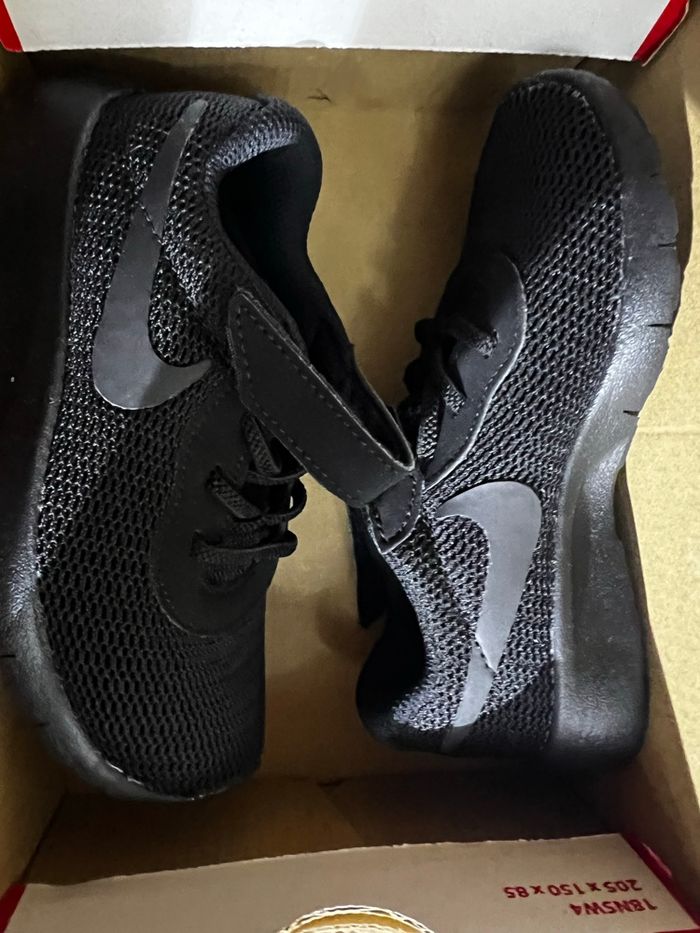 Baskets Nike noires - photo numéro 3