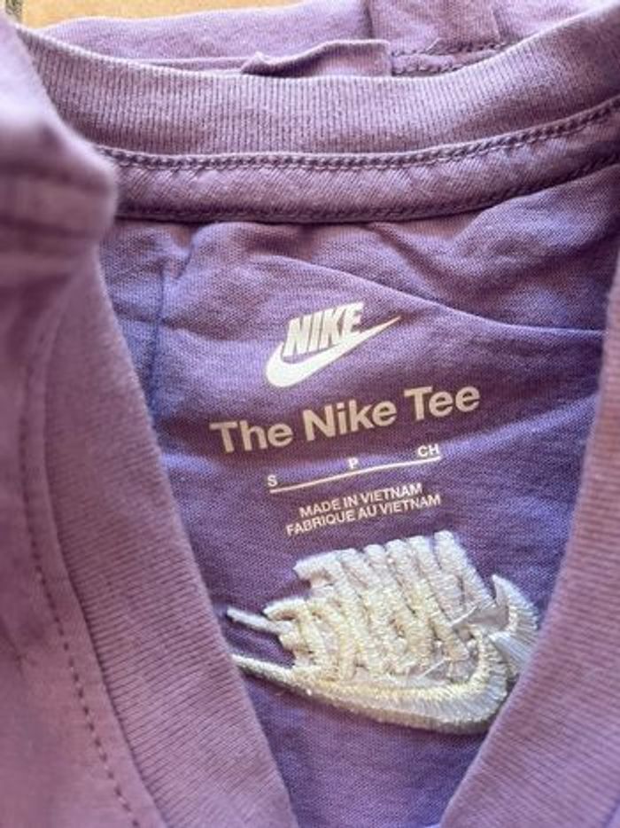 T-shirt Nike violet - photo numéro 2