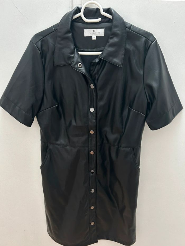 Robe simili cuir noir chic et jeune taille M
