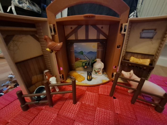 Vétérinaire et mini ferme playmobil - photo numéro 3