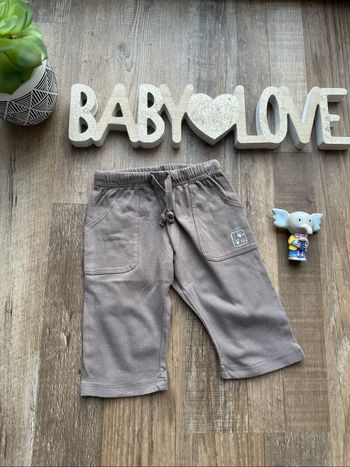 - Pantalon Tout petit baby       - Naissance  - Très bon état