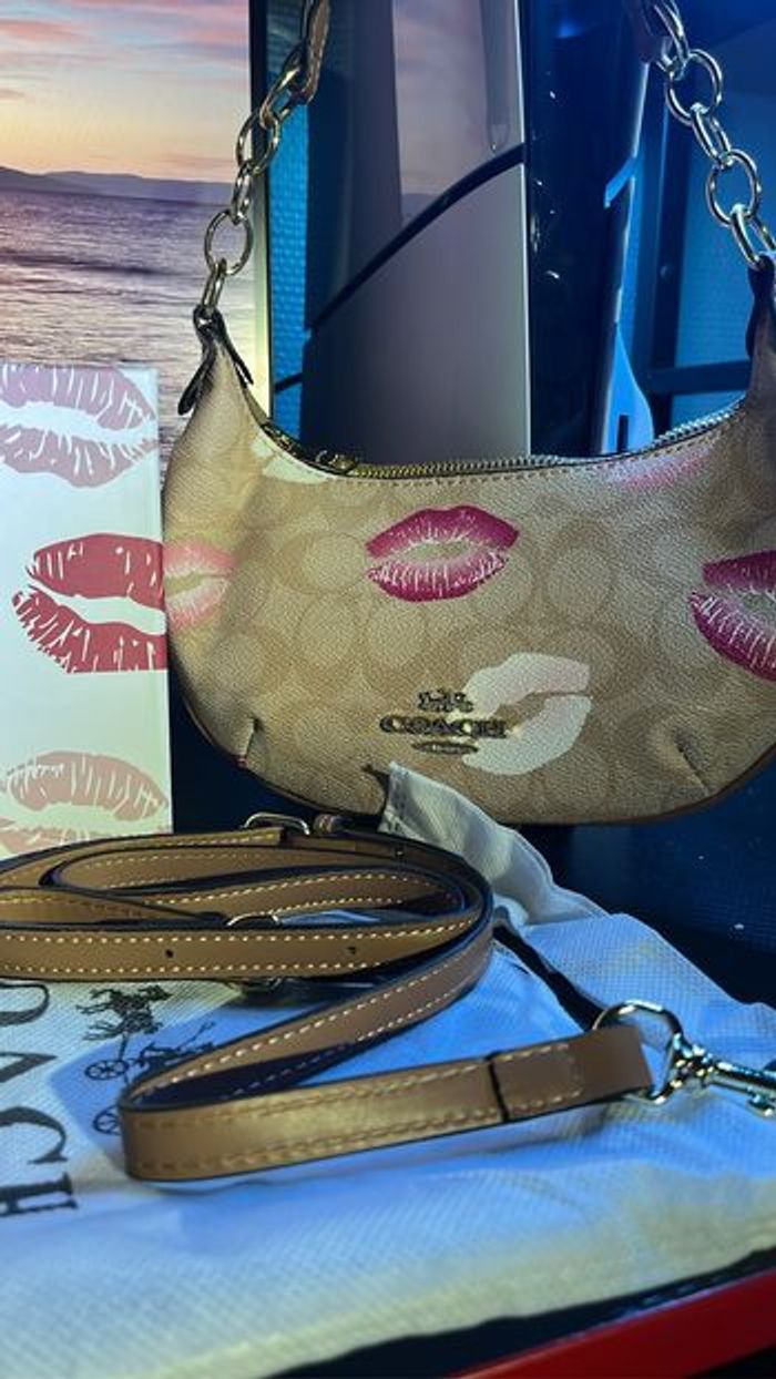 Sac Coach New York Bisous 💋 - photo numéro 2