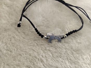 Bracelet noir cheval