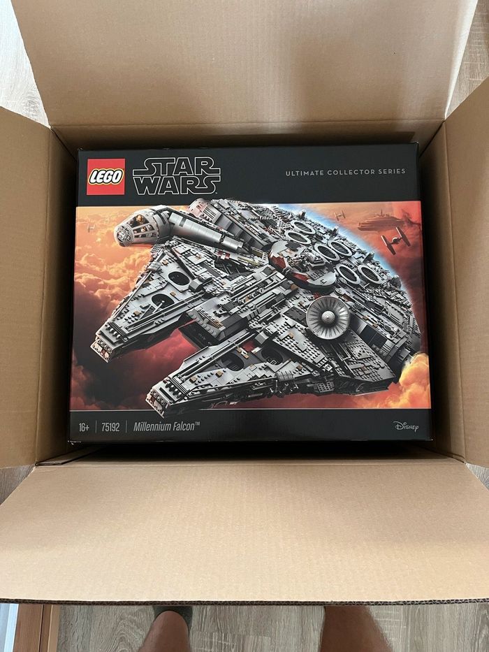Lego Star Wars 75192 Faucon Millenium Neuf sous Scellé