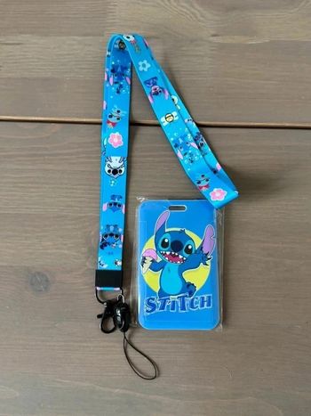 Lanyard et porte-carte Stitch bleu neuf