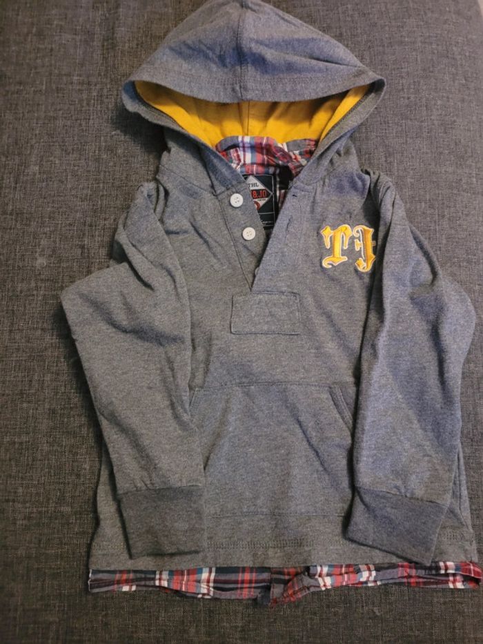 Sweat léger à capuche