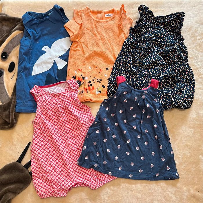 Lot 4 robes été + 1 barboteuse