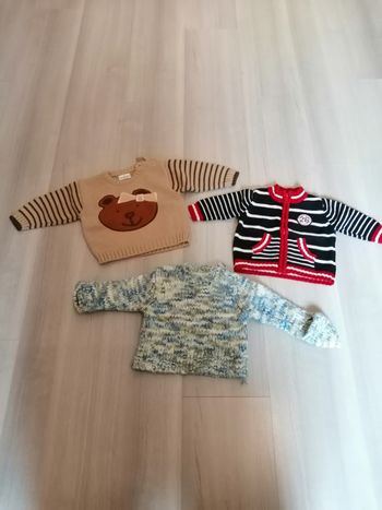 Lot de 2 pulls et 1 gilet 6 mois