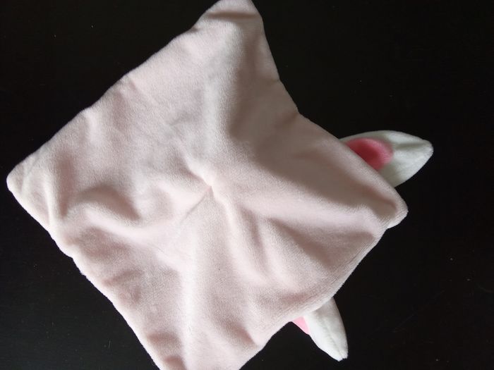 Doudou mouchoir carré lapin rose, blanc, fuchsia, bébé fille - photo numéro 2
