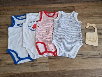Lot de 8 bodies orchestra 12 mois