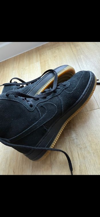 Basket Nike air force 1 high suede noir 37.5 neuf